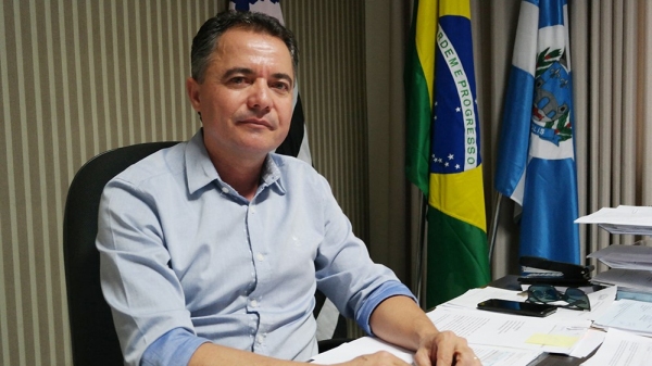 O ex-prefeito Val Dantas (Reprodução/Folha Regional).