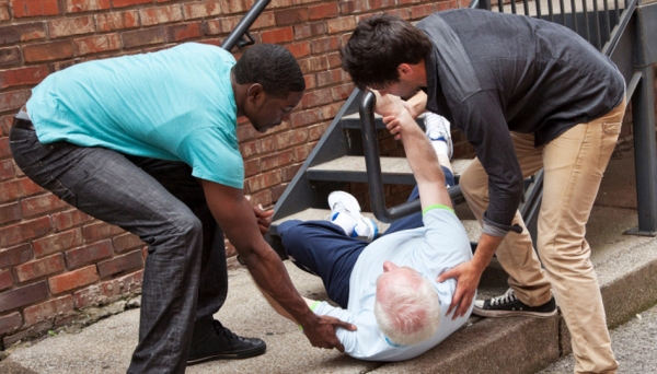 Mudanças no ambiente proporcionam mais segurança e qualidade de vida aos idosos (Imagem: Ilustração).