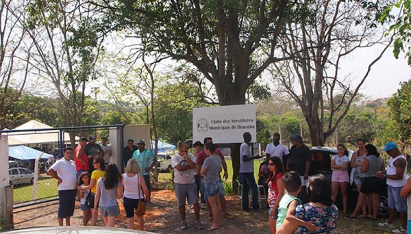 Até por volta da 12h deste sábado, o Hiper Feirão estava fechado para o público e com a liminar voltou a funcionar às 13h, estando aberto ao público (Foto: Carlos Volpi/Jornal Regional/Portal Regional).