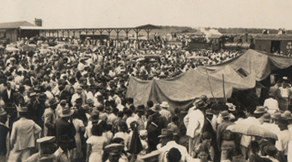 Inauguração da Estação da Companhia Paulista de Estradas de Ferro, tornando Adamantina ponta dos trilhos da Companhia (Acervo).