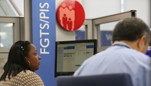 O prazo de saque das contas inativas do FGTS encerra dia 31 de julho e não deve ser prorrogado, segundo a Caixa (Foto: Fabio Rodrigues Pozzebom/Agência Brasil).