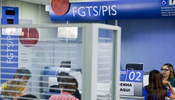 Saques das contas inativas do FGTS começam em março, e podem ser feitos em caixas de autoatendimento e lotéricas (Foto: Ilustração).