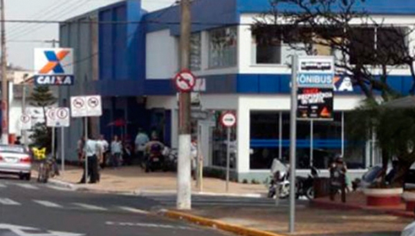 Funcionários da agência  da Caixa Federal desconfiaram, chamaram a Polícia e tentativa de golpe foi descoberta (Reprodução/TupãCity).