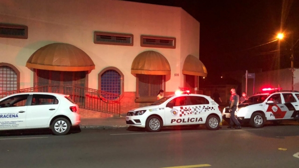 Equipes da Vigilância Epidemiológica do município tiveram o apoio da Polícia Militar (Cedida/Vigilância Epidemiológica).