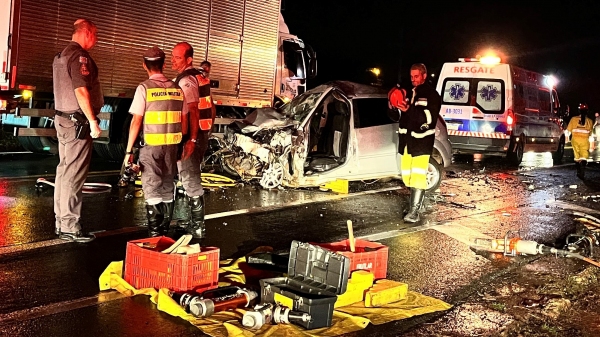 Vítima fatal era uma das ocupantes do Ford Fiesta (Foto: Siga Mais).
