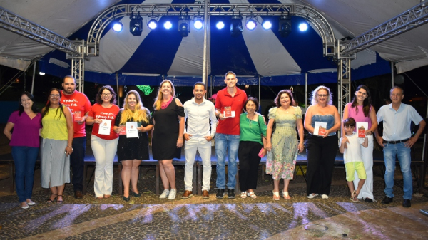 Solenidade de premia??o foi realizada na Pra?a ?lio Micheloni (PMA).