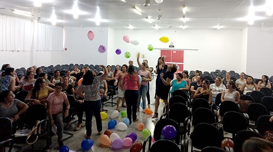 Programação que foi dividida em dois dias, tratou sobre a Base Nacional Comum Curricular (BNCC), atribuições da função de educador e ADI, sobre a rotina das escolas, a importância do trabalho em equipe, as fases do desenvolvimento infantil, alimentação, saúde e higiene e um momento de interação entre a equipe (Da Assessoria).