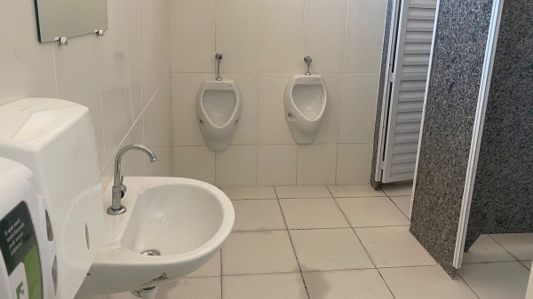 Novo banheiro para os profissionais da Escola (Divulgação/PMA).