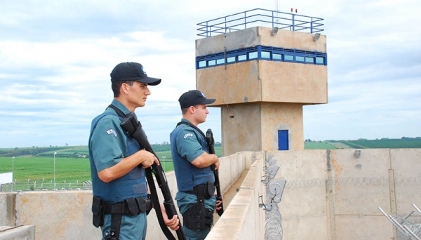 Agente de Escolta e Vigilância Penitenciária (AEVP) faz a segurança externa das muralhas e a escolta dos presos em remoções para outras unidades, hospitais e audiências (Foto: Cedida/SAP).