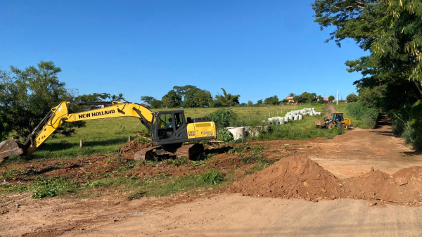 Maquinas da Prefeitura no local das obras (Cedida/PMA).