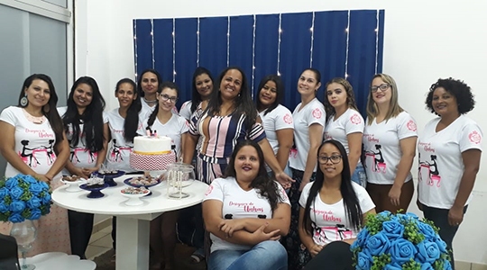 Curso de Manicure e Pedicure capacitou 14 alunas para atuarem profissionalmente como designer de unhas (Foto: Da Assessoria).