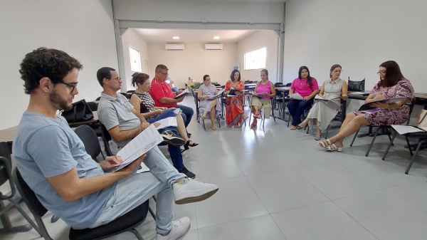 Roda de conversa sobre escuta especializada com secretarias municipais (Cedida/PMA).