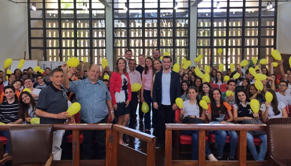 Curso de Direito da UniFAI em parceria com a Juíza de Direito da 3ª Vara e Diretora do Fórum, Ruth Duarte Menegatti idealizaram a visita dos alunos da ETEC (Foto: Acervo Pessoal).