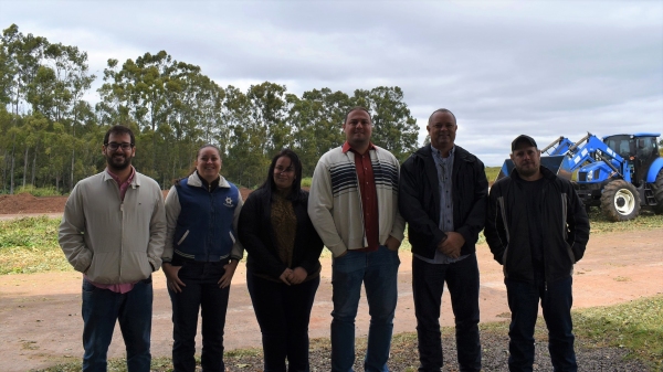 Adamantina recebe visitantes de Três Lagoas no Pátio de Compostagem (Da Assessoria/PMA).