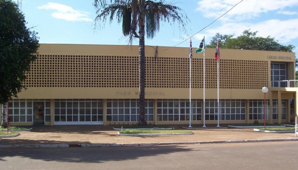 Sete funcionários púbicos da Prefeitura de Paulicéia tiveram bens bloqueados e quatro deles foram afastados cautelarmente das funções (Foto: PM Paulicélia).