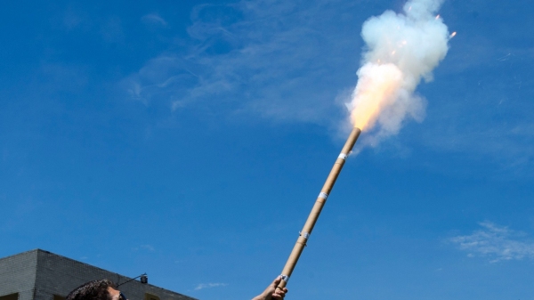 Projeto de lei aprovado proíbe queima, comercialização, armazenamento e transporte de fogos de artifício e demais artefatos pirotécnicos com estampido dentro do Estado (Foto: Marcelo Camargo/Agência Brasil).