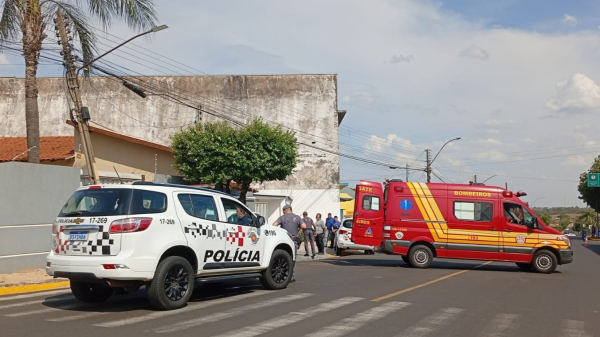 Atendimento realizado pelo Corpo de Bombeiros o transito de Adamantina (Foto: Luis Guilherme Costa/Cedida).