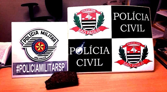 Droga foi apreendida na operação. Casal acabou preso e colocado à disposição da Justiça (Foto: Cedida/PolÃcia Civil).