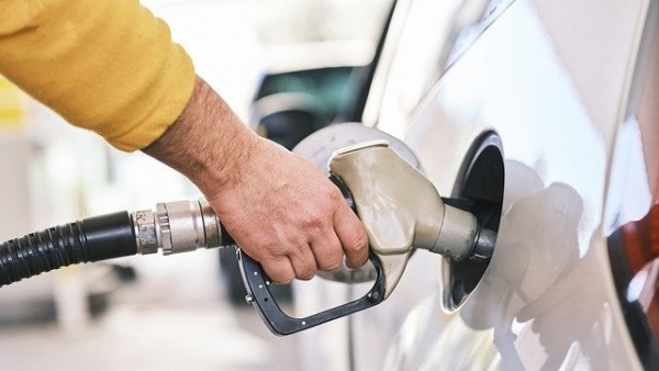 Alta da Petrobrás é para as distribuidoras e vai repercutir no preço final ao consumidor (Engin Akyurt/Pixabay).
