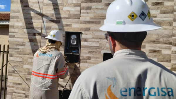 De janeiro a dezembro de 2023 a empresa identificou 1.391.537 kWh de energia desviados s? na regi?o de Prudente, totalizando mais de R$ 1,1 milh?o em preju?zos financeiros (Divulga??o/Energisa).