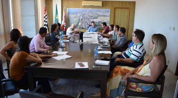 Prefeitura de Adamantina realiza reunião com as secretarias para tomar medidas protetivas contra o Covid-19 (Da Assessoria)