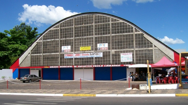 Ginásio Municipal de Esportes de Adamantina: uso, por hora, varia de R$ 62 a R$ 98, com novo decreto (Reprodução).