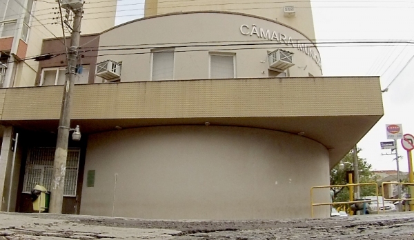 Câmara de Adamantina abre concurso com salário de R$ 1.215,16 (Foto: Acácio Rocha).