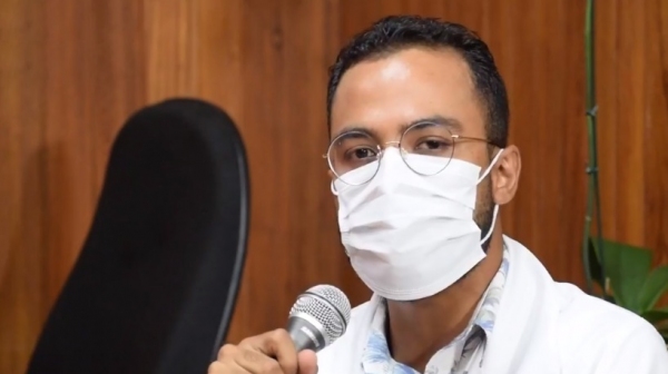 O médico Guilherme Dias Bonadirman deixa a equipe da secretaria municipal de saúde de Adamantina, onde atuou na linha de frente, junto à Central Covid (Reprodução/PM Lucélia).
