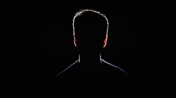 Em Adamantina são 289 cadastros no CadÚnico de pessoas que declararam morar sozinhas, e recebem Bolsa Família ou Benefício de Prestação Continuada (Foto: Haroon Niaz/Unsplash).