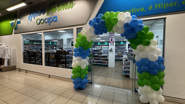 Hiper Farma Cocipa funciona no mesmo horario da Hiper Cocipa (Imagens: Siga Mais).