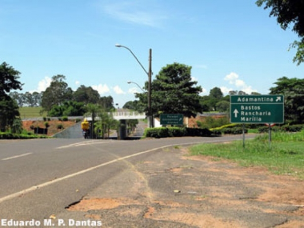 Idoso de 70 anos morre após cair de cima do pontilhão do trevo de acesso a Iacri