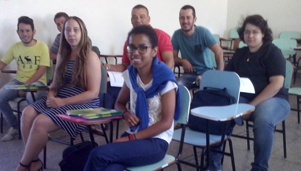 Contratados do IBGE recebem orientações sobre os conceitos e critérios para a coleta do 11º Censo Agropecuário (Foto: Cedida).