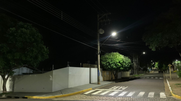 Rua Paran?, no Jardim Brasil, com ilumina??o led (Divulga??o/PMA).