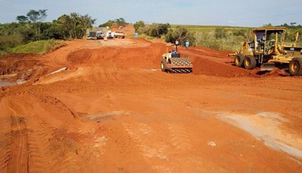 Obra no km 668 da SP-294 em Tupi Paulista: previsão do DER regional é do trecho funcionar a partir de segunda-feira, apesar de já estar sendo utilizado (Foto: DER).