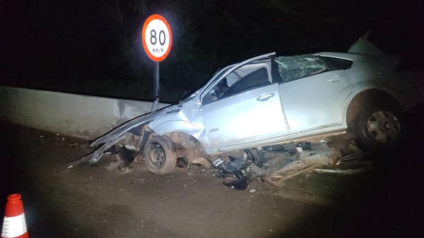 Veiculo ficou destruido no acidente (Cedida/PM Rodoviaria).