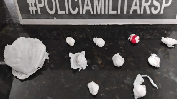 Policiais apreenderam coca?na e maconha (Cedida/PM).