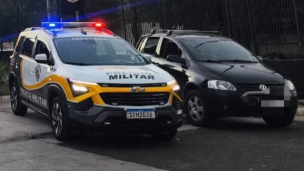 Carro foi apreendido pela PM Rodoviaria (Cedida/PM Rodoviaria).