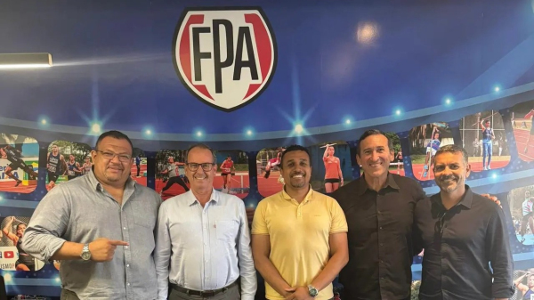 Presidente da FPA Joel Oliveira, prefeito Tiveron, diretor comercial da FPA Rogerio Bispo e os secretarios municipais Carlos Barbosa e Wilson Alcantara (Divulgacao/FPA).