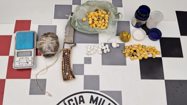 Drogas apreendidas pelos policiais militares (Cedida/PM).