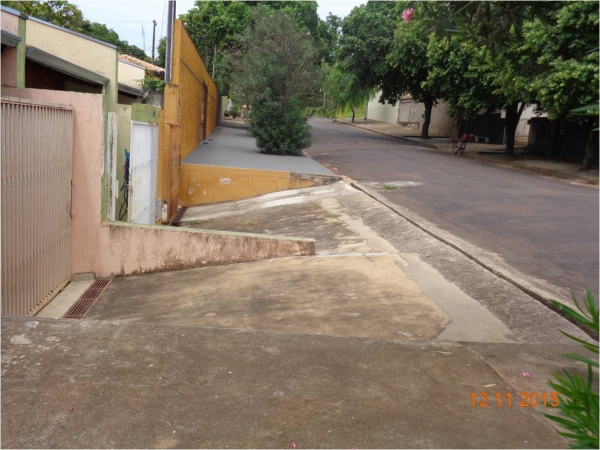 Outra discussão que gerou grande participação dos presentes foi o número de calçadas irregulares no município (Foto: Assessoria de Comunicação/Cedida).