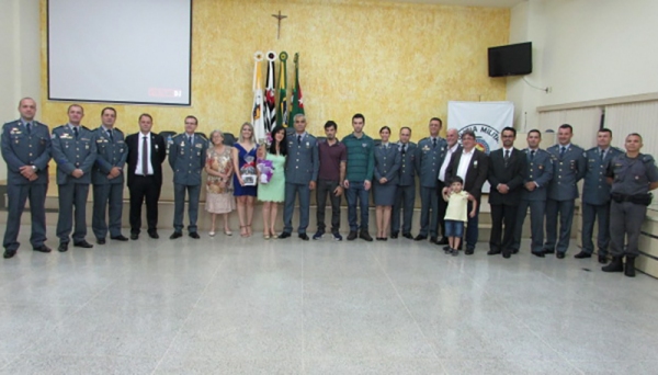Solenidade de Valorização Policial Militar reconhece atuação dos policiais em serviço e autoridades (Foto: Cedida/PM).