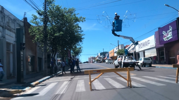 Centro de Adamantina na manhã deste sábado (20), por volta das 10h (Foto: Cedida).