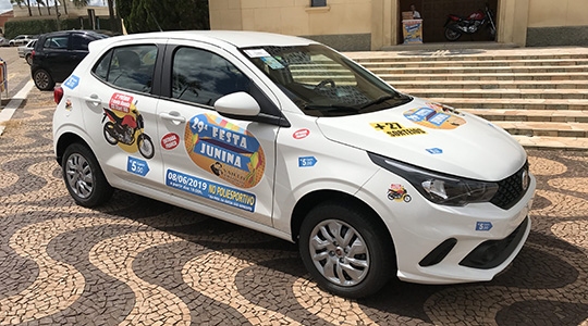 Automóvel Fiat Argo zero quilômetro é o principal prêmio do sorteio. Cupons à venda por R$ 5,00 (Foto: Siga Mais).