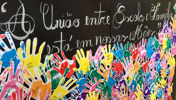 Emef Teruyo Kikuta celebra o dia da Família na Escola