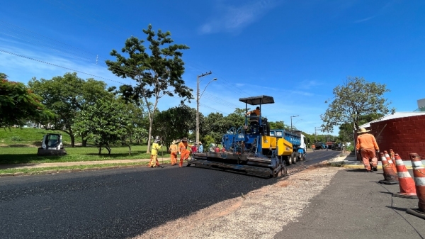 Conforme a administração municipal, atual gestão recapeou o equivalente a 650 quadras, e anuncia novo pacote de investimentos (Arquivo/Siga Mais).