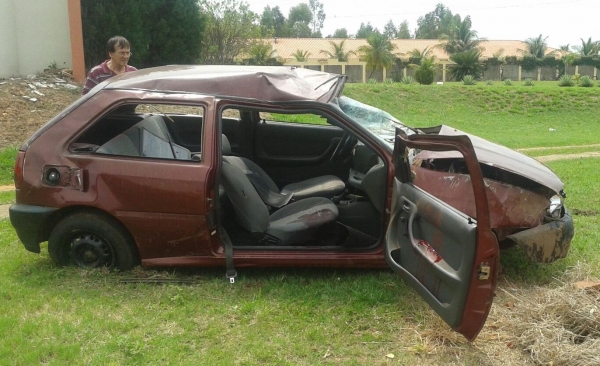 Acidente foi na vicinal Dracena/Tupi Paulista, na manhã de ontem (27) (Foto: Bastidores da Notícia)