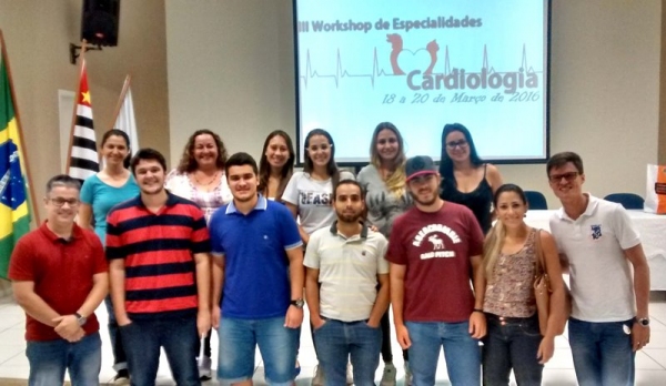 Alunos integrantes do Grupo de Estudos em Cardiologia Veterinária durante Workshop na Unesp (Foto: Arquivo Pessoal).