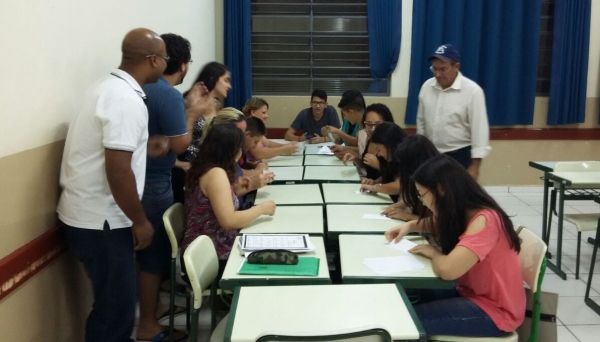 Atividade da disciplina de Gestão Empresarial simulou linha de produção conforme a Teoria de Taylor (Foto: Cedida).