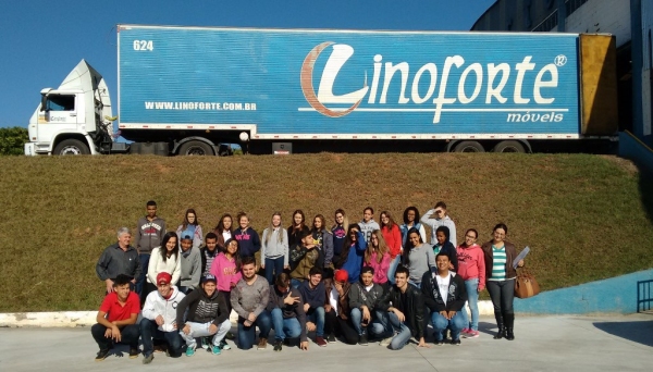 Estudantes da Etec Amim Jundi visitam Indústria Linoforte, em Osvaldo Cruz (Foto: Cedida).