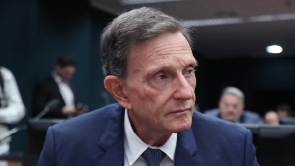 Deputado Marcelo Crivella (Republicanos-RJ), autor do projeto: igrejas s?o sustentadas por fieis que j? pagam impostos (Bruno Spada/C?mara dos Deputados).